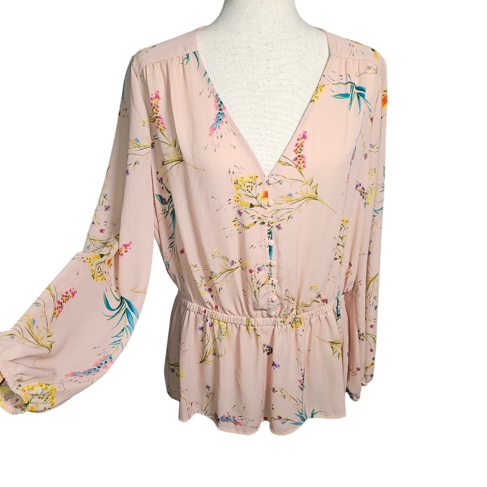 Worthington Floral V-Neck Blouse - Pale Pink Peplum Elastic Waist with buttons L